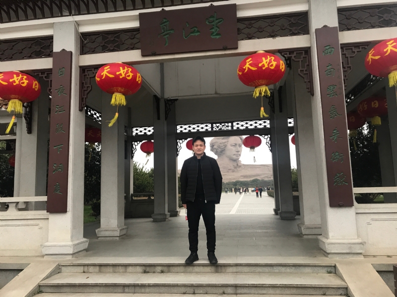 风继续吹的第一张照片--长沙蓝颜知己交友网